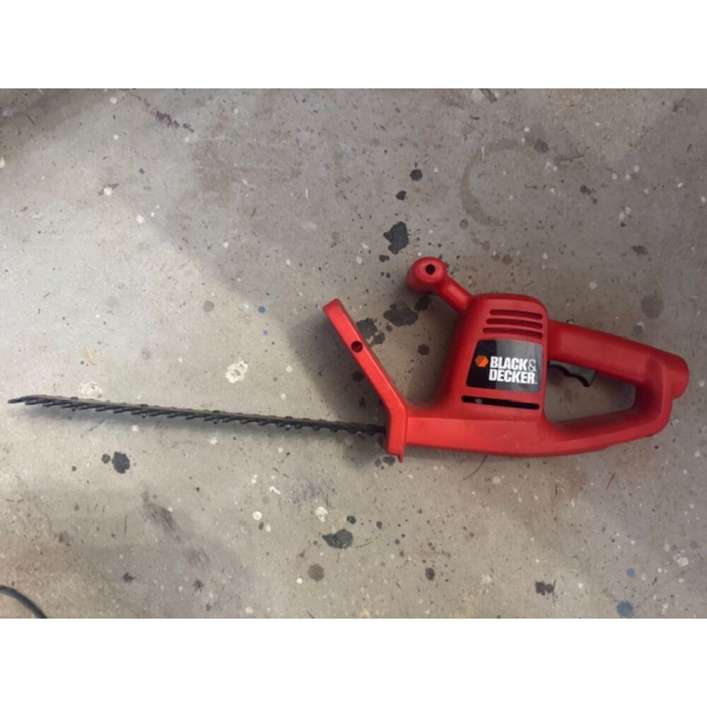 Black+Decker Corded Hedge Trimmer